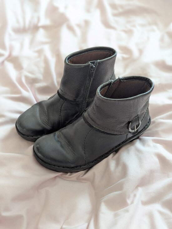 Naot Shoes - NAOT Black Leather Ankle Boots 36